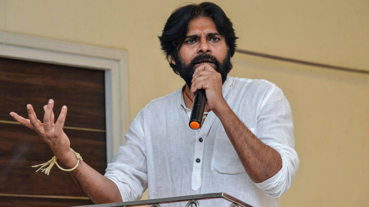 Pawan Campaign: కర్ణాటకకు పవన్, గాలితో మంతనాలు, ఎప్పుడు..?