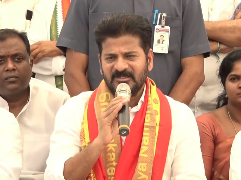 CM Revanth Reddy: తుక్కుగూడలో కాంగ్రెస్ సభకు ఏర్పాట్లు.. సీఎం రేవంత్ రెడ్డి పరిశీలన..