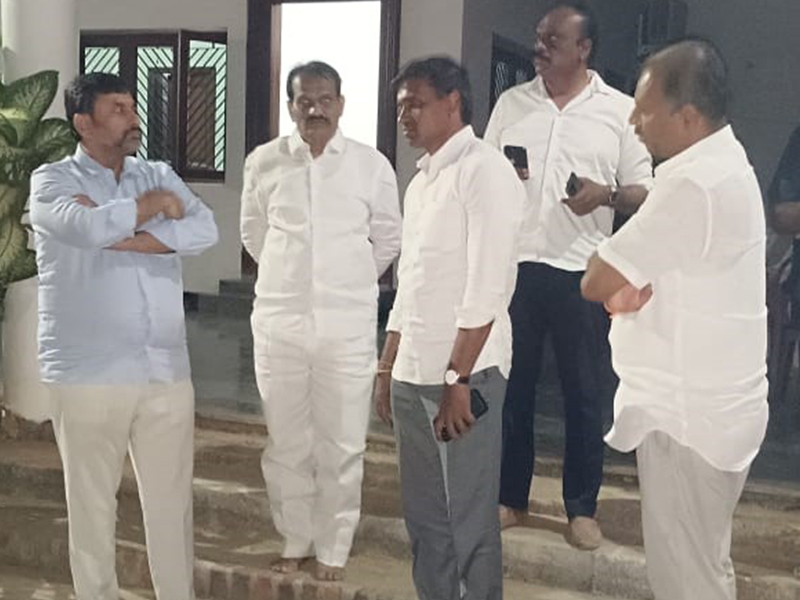 Tdp ex mla to Ysrcp: రాయచోటిలో టీడీపీ షాక్, వైసీపీలోకి మాజీ ఎమ్మెల్యే, జంపయితే సీటిస్తారా?