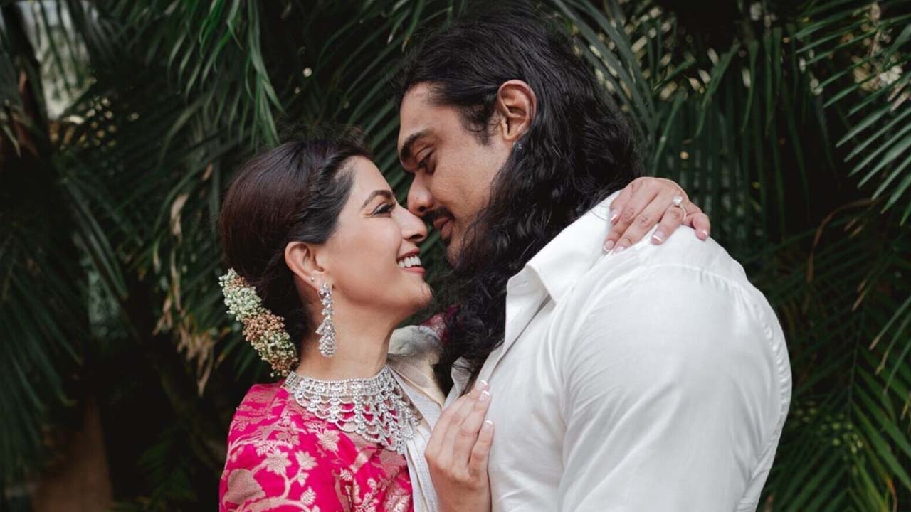 Varalaxmi Sarathkumar with Would-Be: ప్రియుడితో నటి వరలక్ష్మి శరత్ కుమార్.. పెళ్లికి ముందే ఏంటా పని..? వీడియో వైరల్