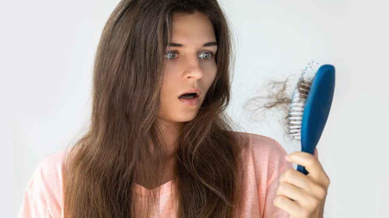 Home Remedies For HairFall: హెయిర్ ఫాల్‌తో బాధపడుతున్నారా.. ఈ చిట్కాలు ట్రై చేయండి