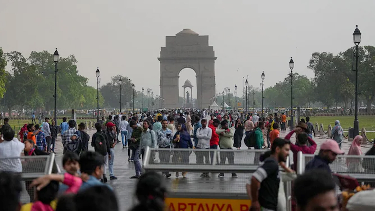 Severe Heat Waves : ఢిల్లీలో వర్షం.. తెలుగు రాష్ట్రాల్లో అతి తీవ్ర వడగాలులు.. ఎన్నడూ చూడనంత వేడి తప్పదా ?