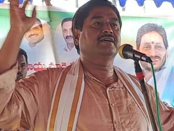 Minister Dharmana prasadarao hot comments on volunteers is party leaders
