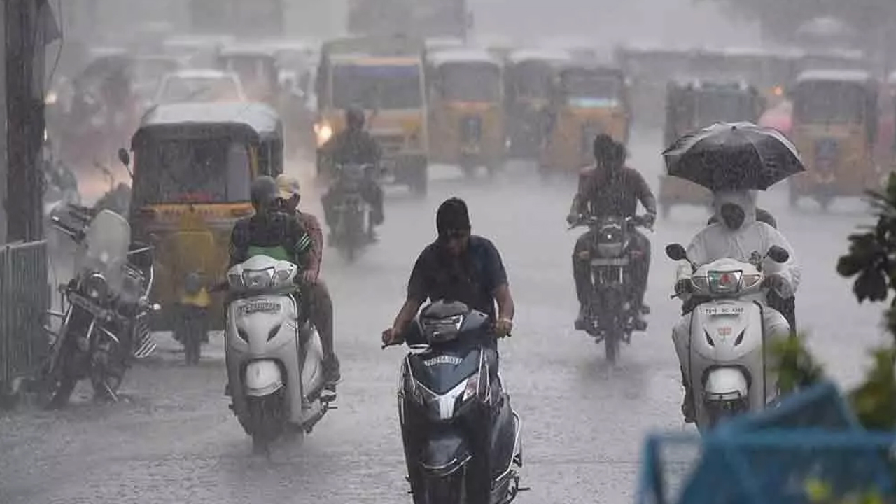 Rain Alert to Telangana: హమ్మయ్య మళ్లీ వర్షాలొస్తున్నాయ్.. 14 జిల్లాలకు రెయిన్ అలర్ట్!