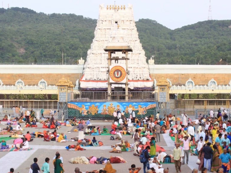 Tirumala Update : భక్తులకు అలర్ట్.. తిరుమలలో వీఐపీ బ్రేక్ దర్శనాలు రద్దు.. ఎప్పటివరకంటే