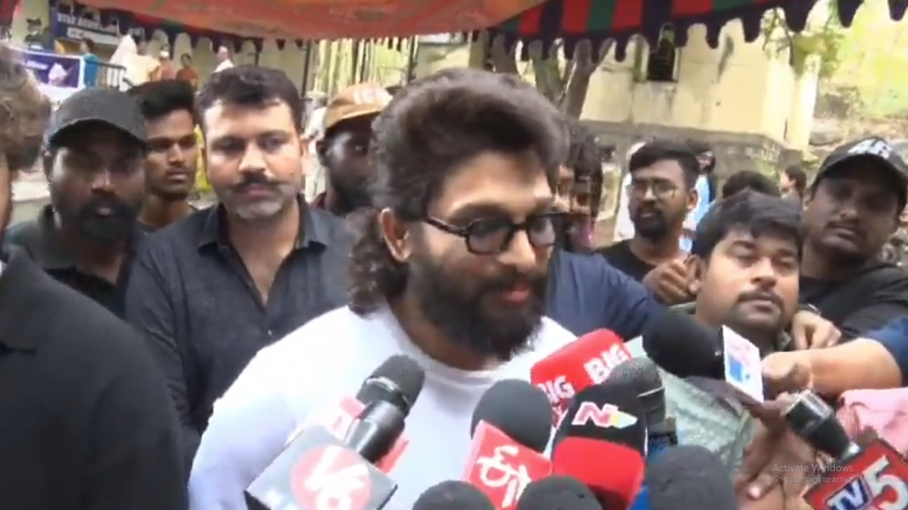 Allu Arjun Support to Pawan: పవన్ కల్యాణ్‌కే నా సపోర్ట్.. నంద్యాల టూర్‌పై అల్లు అర్జున్ క్లారిటీ.. వీడియో వైరల్!