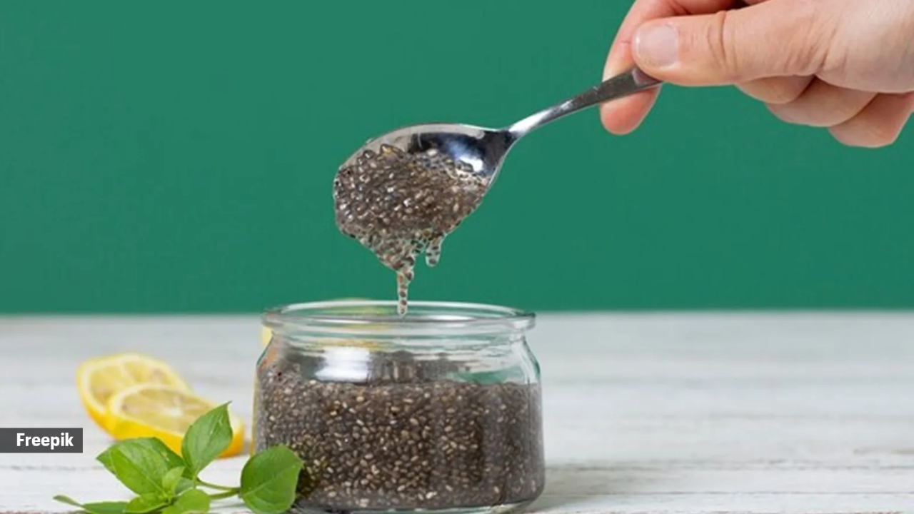 Chia Seeds For Glowing Skin: చియా సీడ్స్‌తో గ్లాస్ స్కిన్.. ఎలా వాడాలో తెలుసా మరి..?