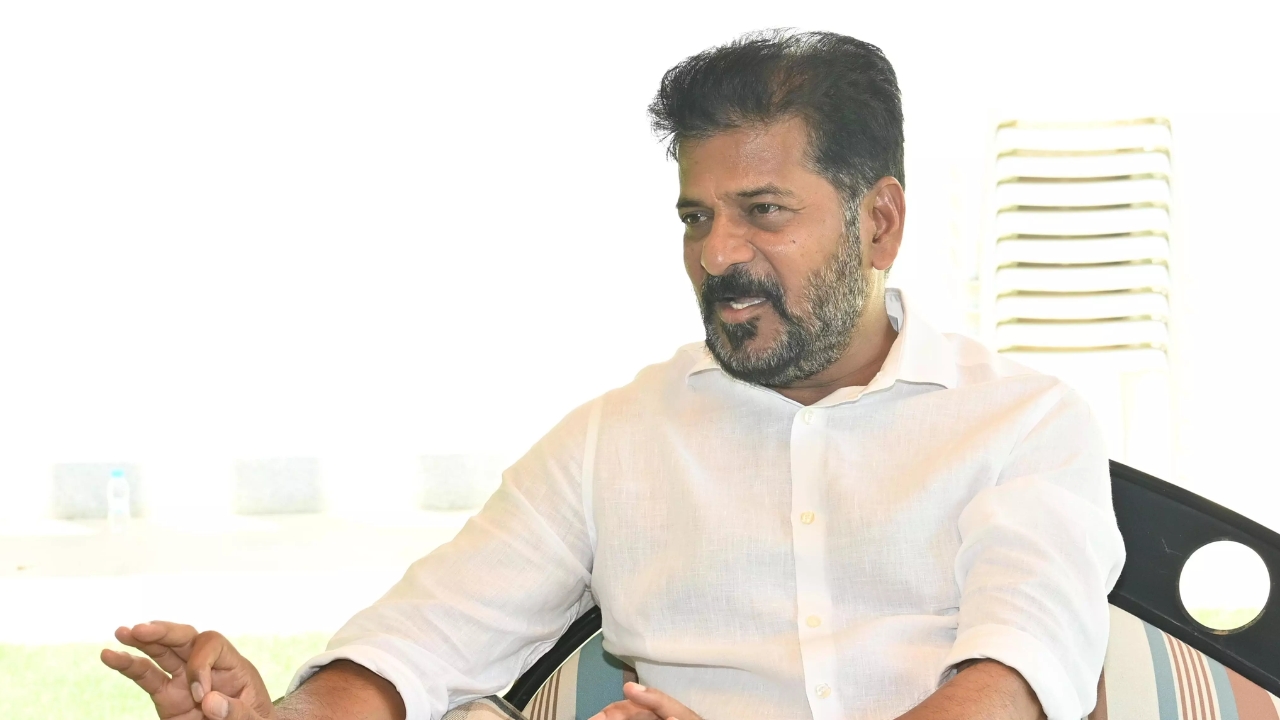 CM Revanth Reddy: కాకతీయులు చంపిన సమ్మక్క సారక్కలవైపే ఉంటాను: సీఎం రేవంత్ రెడ్డి