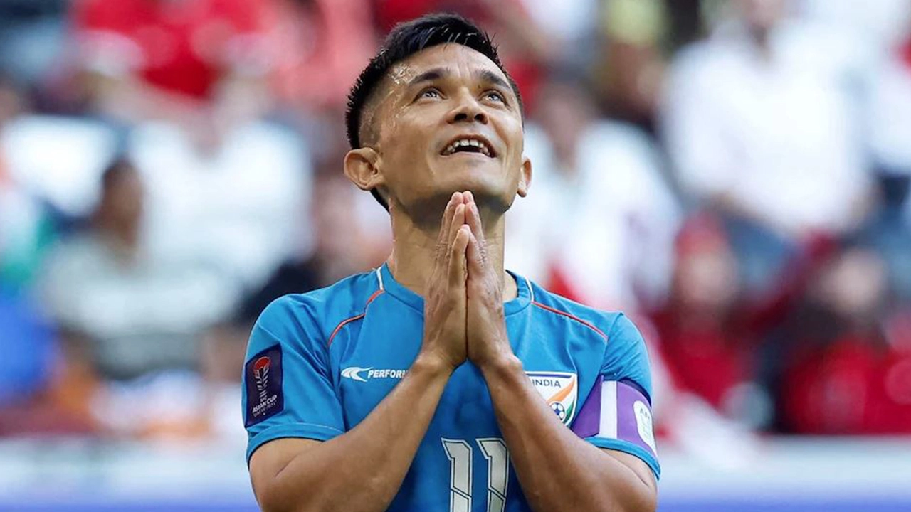 Sunil Chhetri Retirement: కాసింత ఉద్వేగం.. ఫుట్‌బాల్ ఆటకు సునీల్ గుడ్‌ బై!