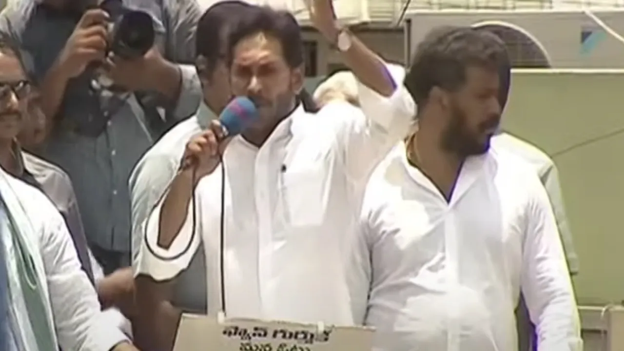 CM Jagan: చంద్రబాబును నమ్మడమంటే కొండ చిలువ నోట్లో తలపెట్టడమే: సీఎం జగన్