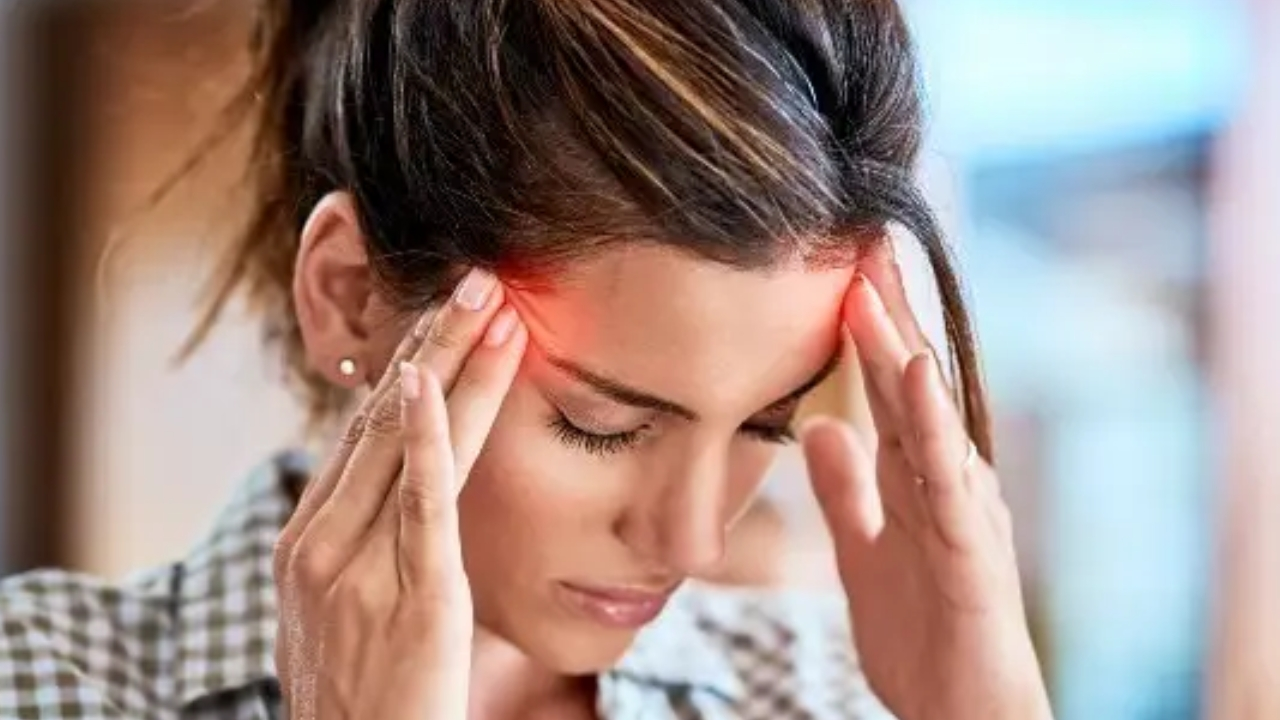 Treatment for Migraine: మైగ్రేన్ వేధిస్తోందా..? అయితే ఈ చిట్కాలు మీ కోసమే..!