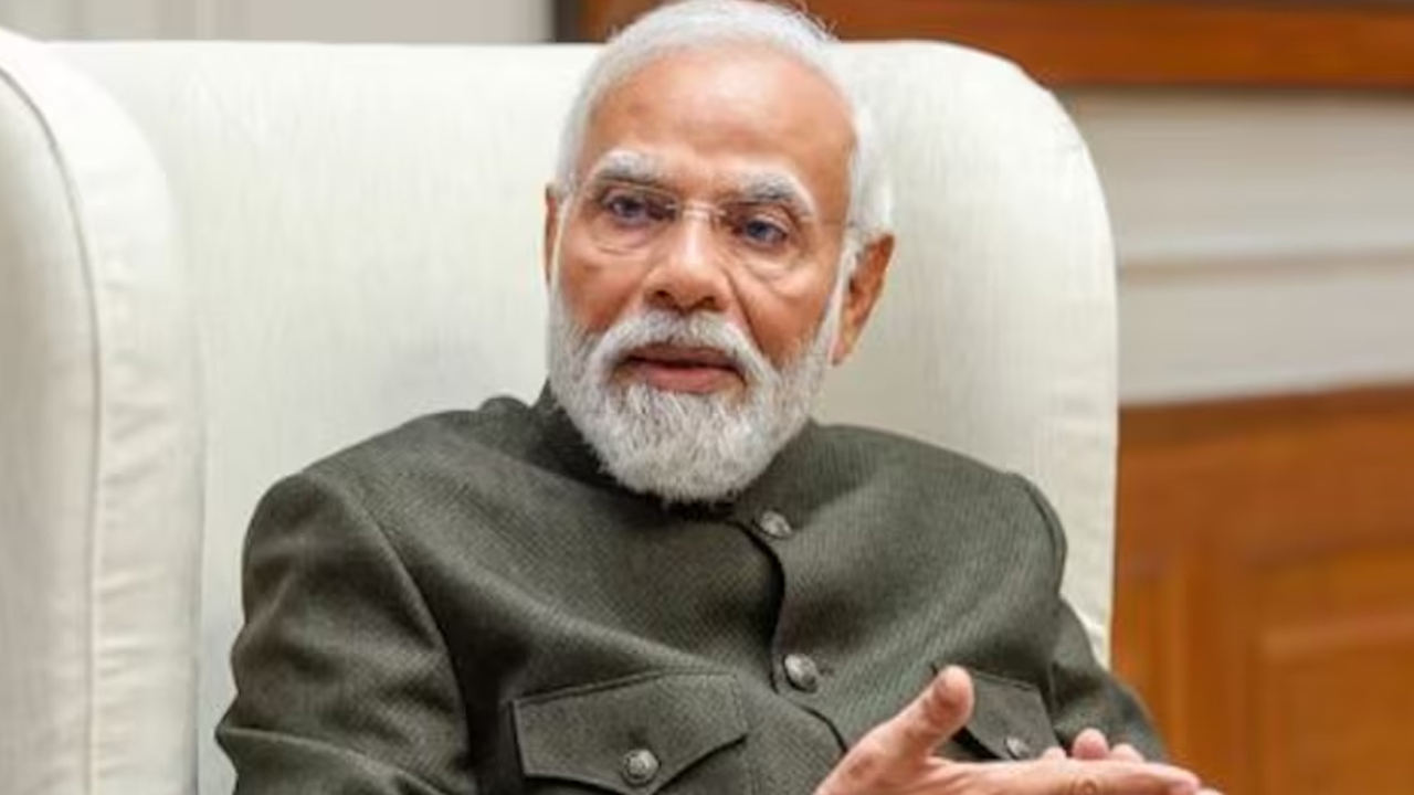 PM Modi Counter on Age Remarks: సొంత, విపక్షాలకు కౌంటర్.. 2047 వరకు.. పీఎం మోదీ క్లారిటీ!