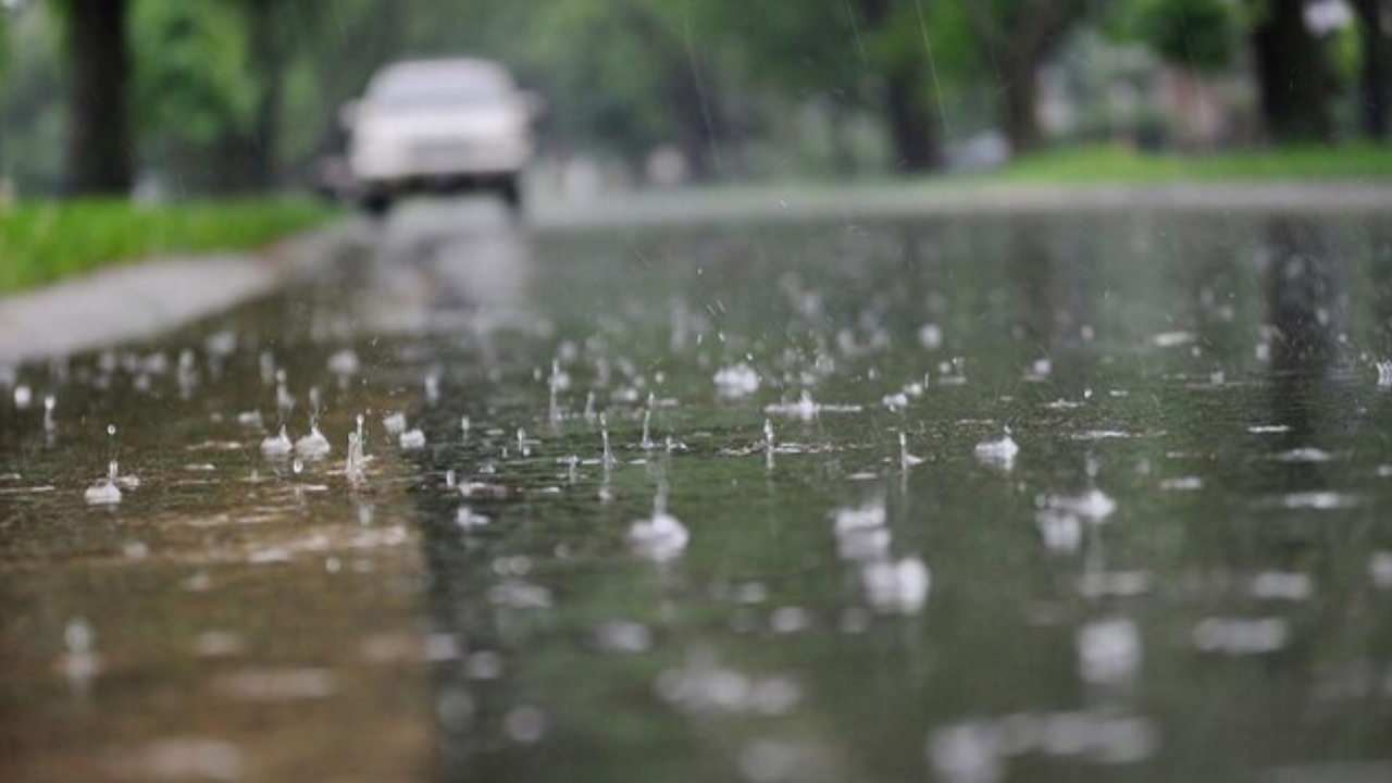 Rain forecast: కీలక హెచ్చరిక.. రేపటివరకు మీరు అక్కడికి వెళ్లొద్దు