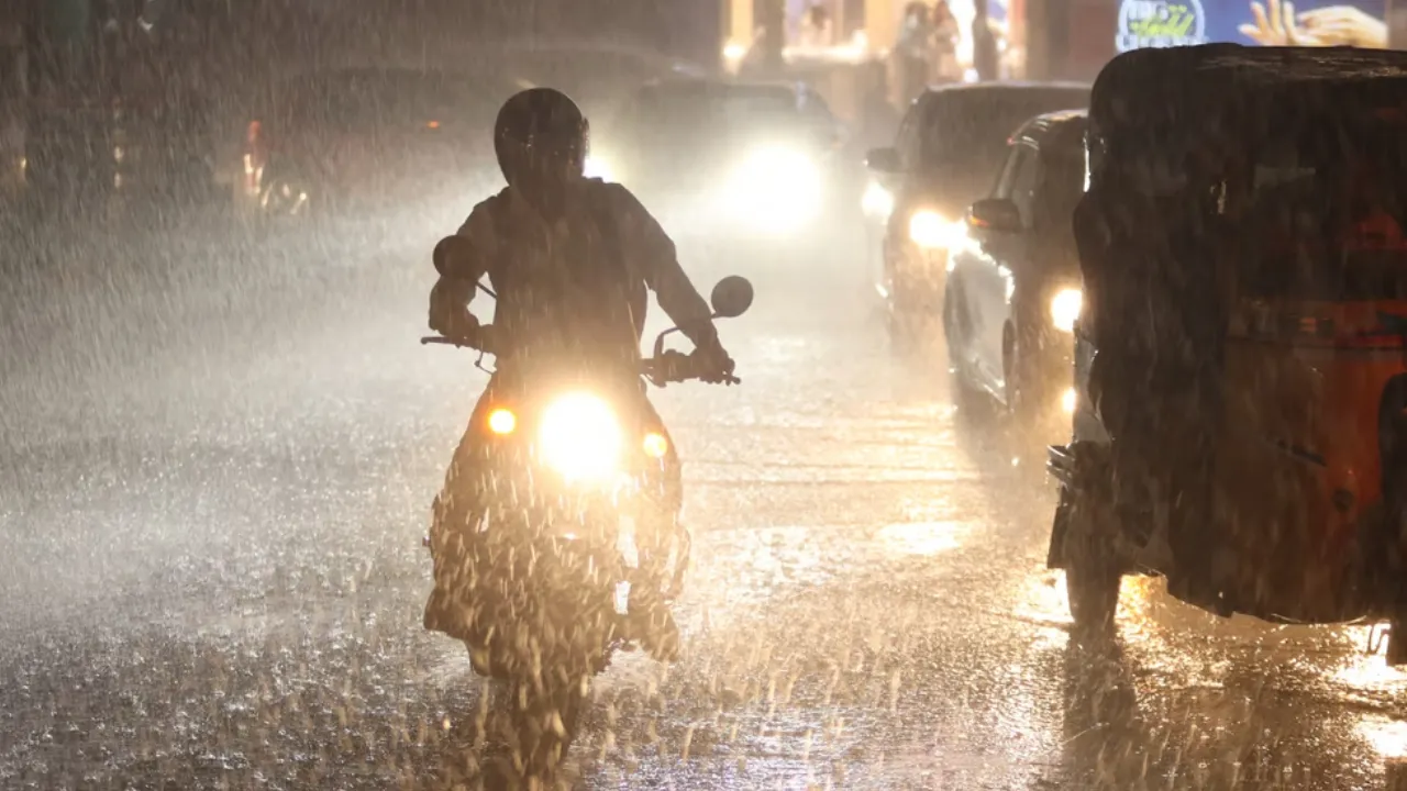 Rain Alert to Telangana: మరో రెండు రోజుల వరకు హైదరాబాద్‌తో సహా ఆ జిల్లాల్లో వర్షం..