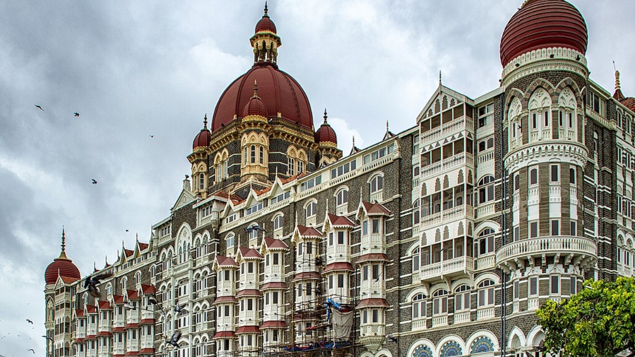 Bomb Threat to Mumbai Taj Hotel: బ్రేకింగ్ న్యూస్.. ముంబైలోని తాజ్ హోటల్‌కు బాంబు బెదిరింపు!