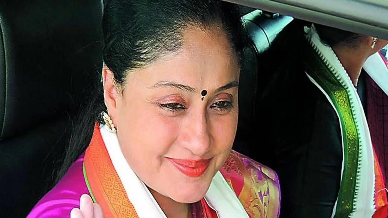 Vijayashanthi counter to KCR: తగ్గేది లేదు.. రాజీనామాకు కేసీఆర్ సిద్ధమేనా?