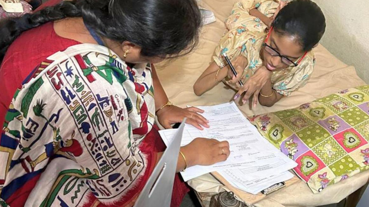 Home Voting Started: నేడు, రేపు హోం ఓటింగ్.. ప్రారంభమైన ఓటింగ్ ప్రక్రియ