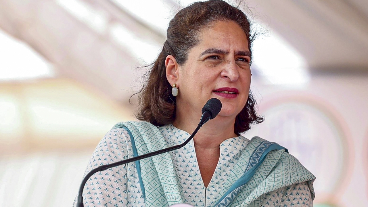 Priyanka Gandhi: దేశ సంపద ఆ బిలియనీర్ల  చేతుల్లోనే.. : ప్రియాంక గాంధీ