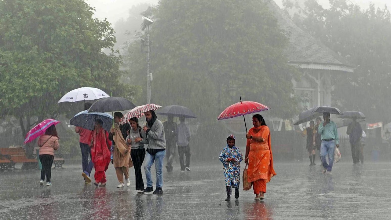 Rains Alert for Telangana : చురుగ్గా రుతుపవనాలు.. తెలంగాణలో భారీ వర్షాలు.. ఈ జిల్లాలకు ఎల్లో అలర్ట్