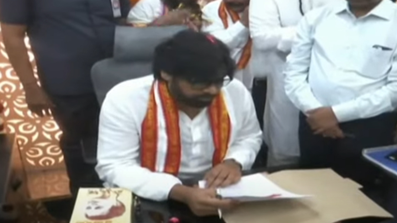 Deputy CM Pawan Kalyan : ఉపముఖ్యమంత్రిగా బాధ్యతలు స్వీకరించిన పవన్