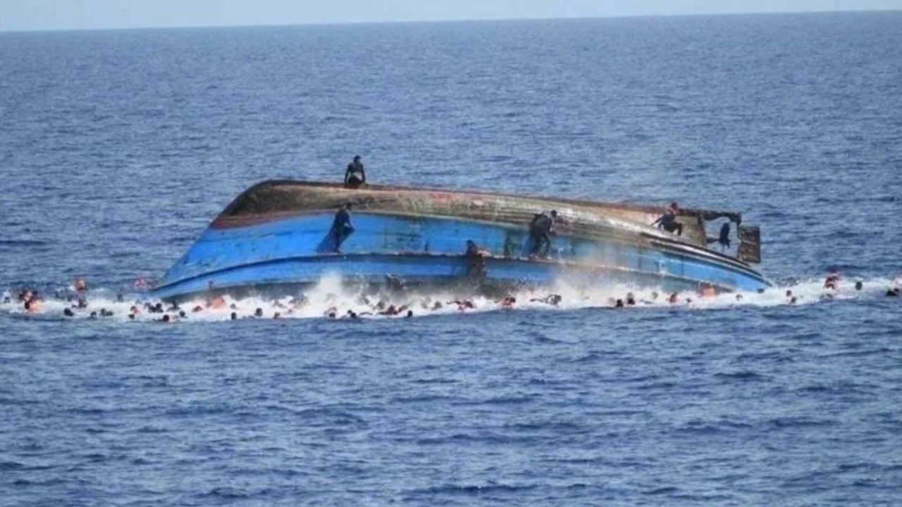 Boat Capsized at Yemen Coast: యెమెన్ సమీపంలో పడవ బోల్తా.. 49 మంది మృతి!