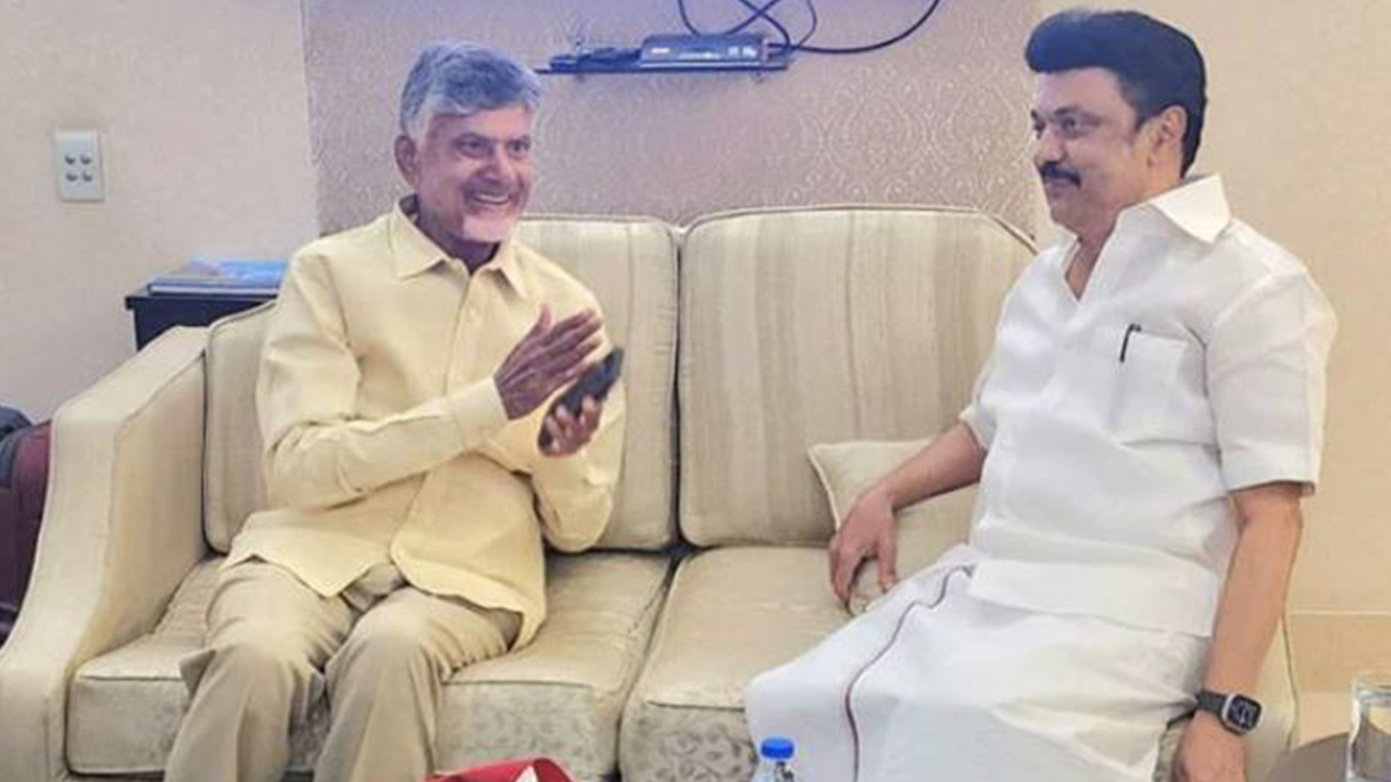 CM MK Stalin Meet Chandrababu: చంద్రబాబుతో సీఎం స్టాలిన్ భేటీ, అరగంటపాటు రాజకీయాలపై