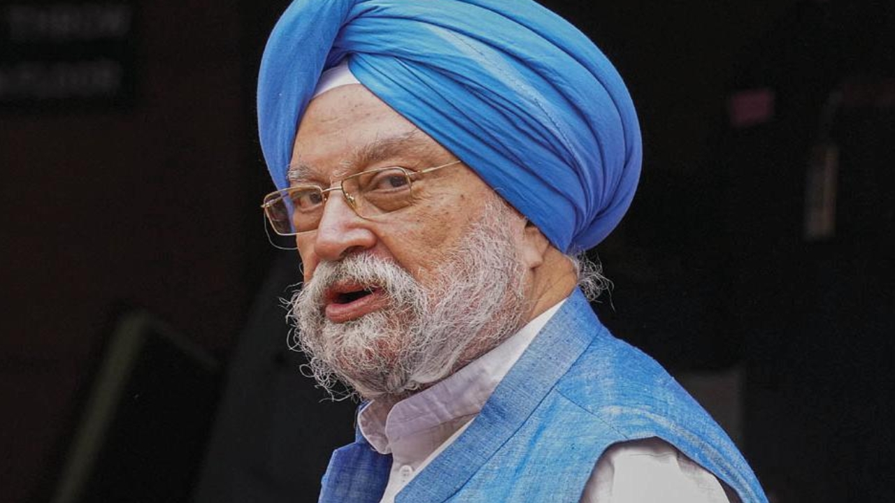 Hardeep Singh puri: వ్యంగ్యంగా మాట్లాడిన కేంద్రమంత్రి..