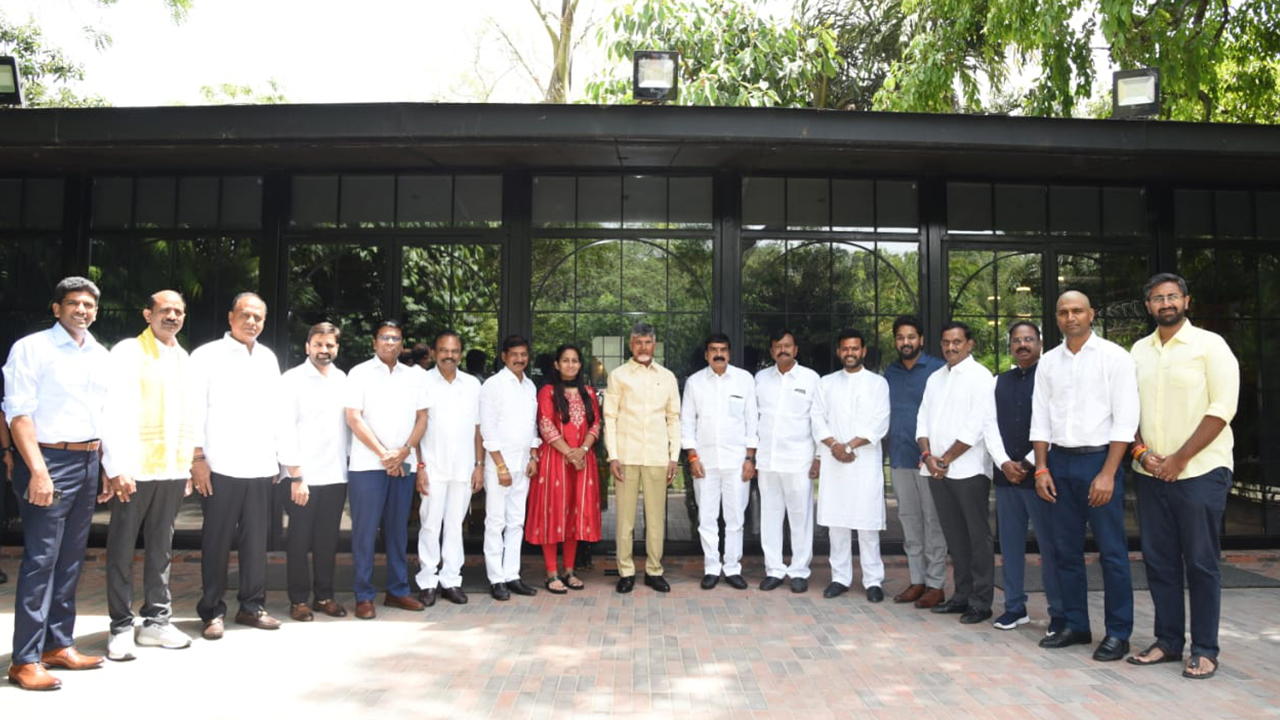 Chandrababu with party mps in delhi