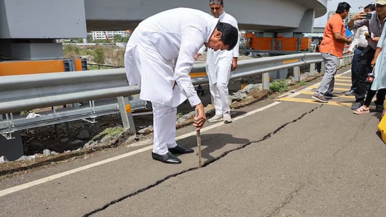 Atal Setu: ప్రధాని ప్రారంభించిన అతి పొడవైన వంతెనలో పగుళ్లు.. కాంగ్రెస్ ఫైర్