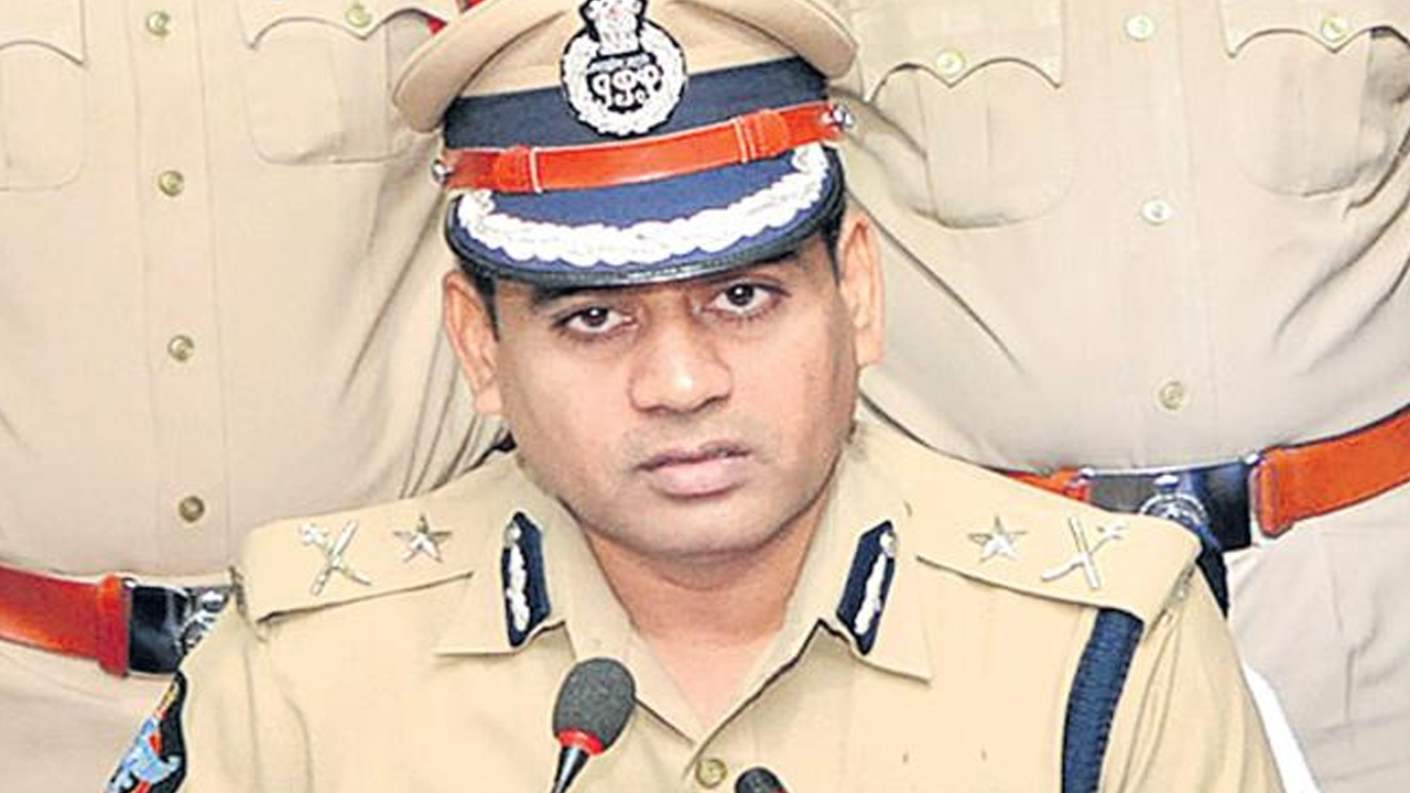 IPS Mahesh Chandra Laddha: ఏపీకి ఐపీఎస్ అధికారి మహేష్ చంద్ర లడ్డా రాక.. వైసీపీ ఆగడాలకు చెక్ తప్పదా..?