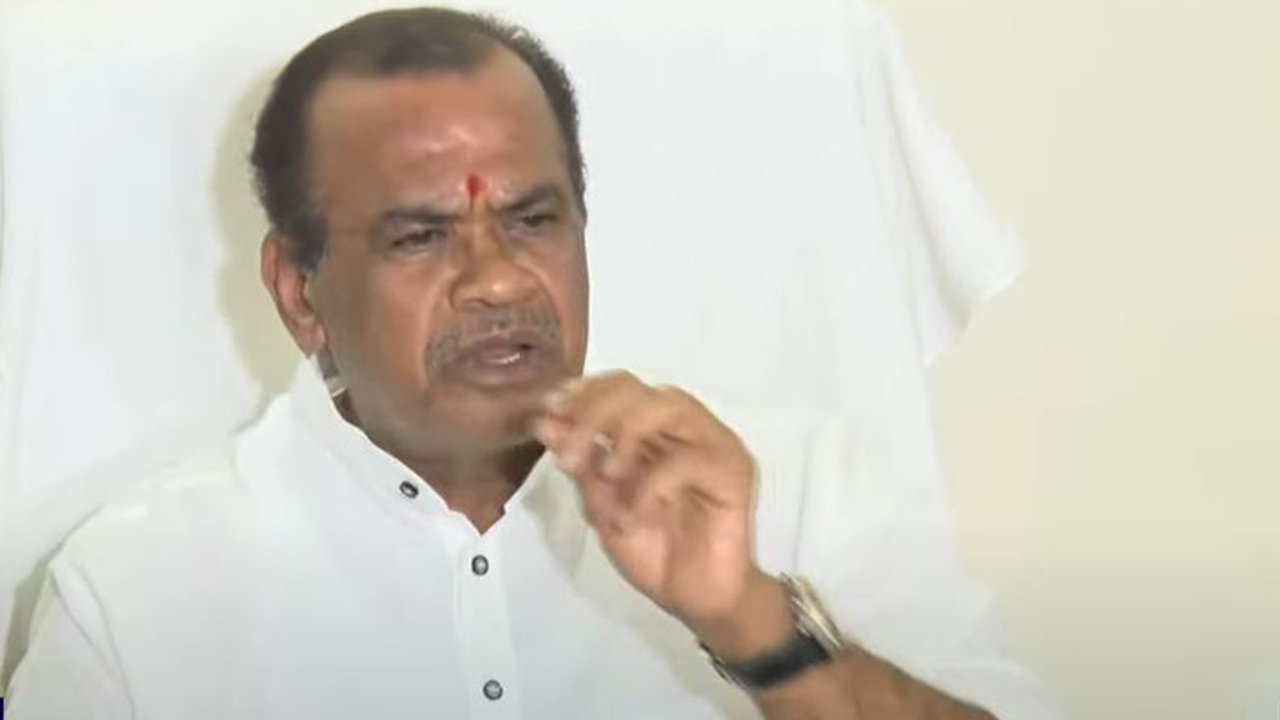 Minister komatireddy comments on phone tapping: కోమటిరెడ్డి సంచలన వ్యాఖ్యలు, కేసీఆర్ సూచన,  అందుకే..