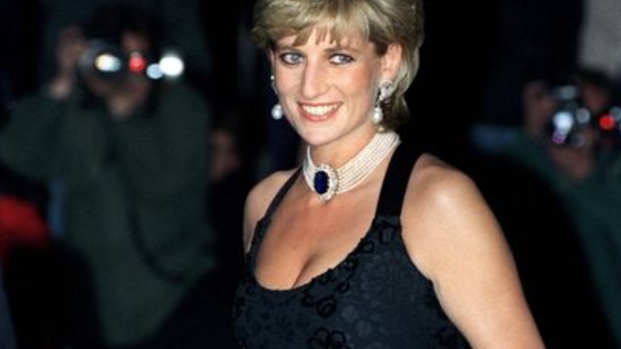 Princess Diana: వేలంలో లేఖలు.. అందులో ఆమె వ్యక్తిగత విషయాలు కూడా..