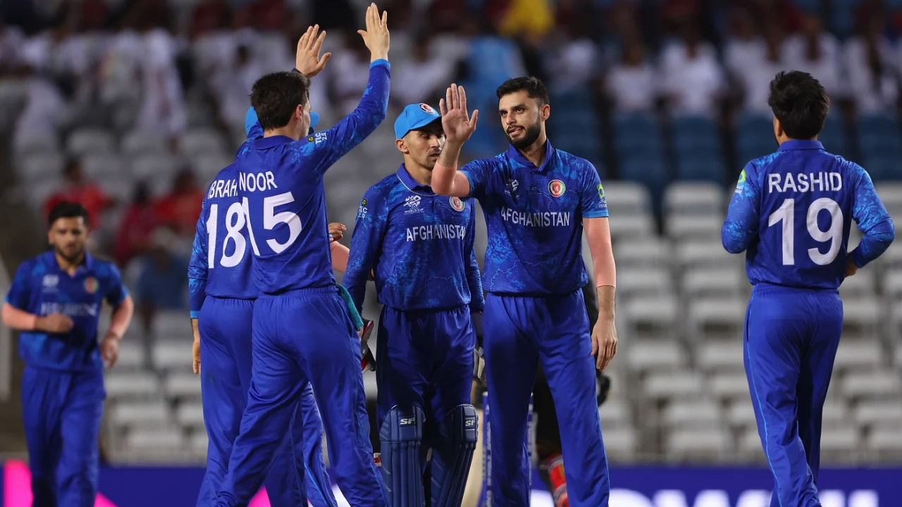 Afghanistan enter Super 8: ఆప్ఘన్ చేతిలో చిత్తయిన పపువా న్యూగినియా, సూపర్ 8లోకి ఎంటర్, కివీస్ ఔట్..