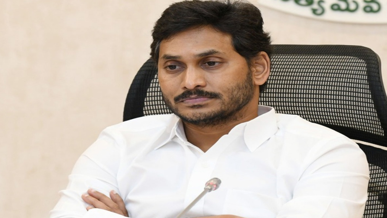 CM Jagan Press Meet : “ఏం జరిగిందో దేవుడికి తెలుసు.. నేను చేసేదేమీ లేదు” : ప్రజాతీర్పుపై జగన్ రియాక్షన్