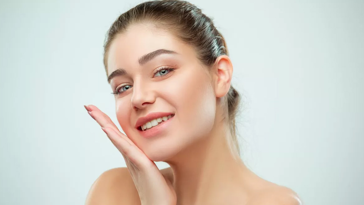 Natural Skin Care Tips: మెరిసే ముఖం కోసం కొన్ని చిట్కాలు.. ఇంట్లోనే తయారు చేసుకోవచ్చు