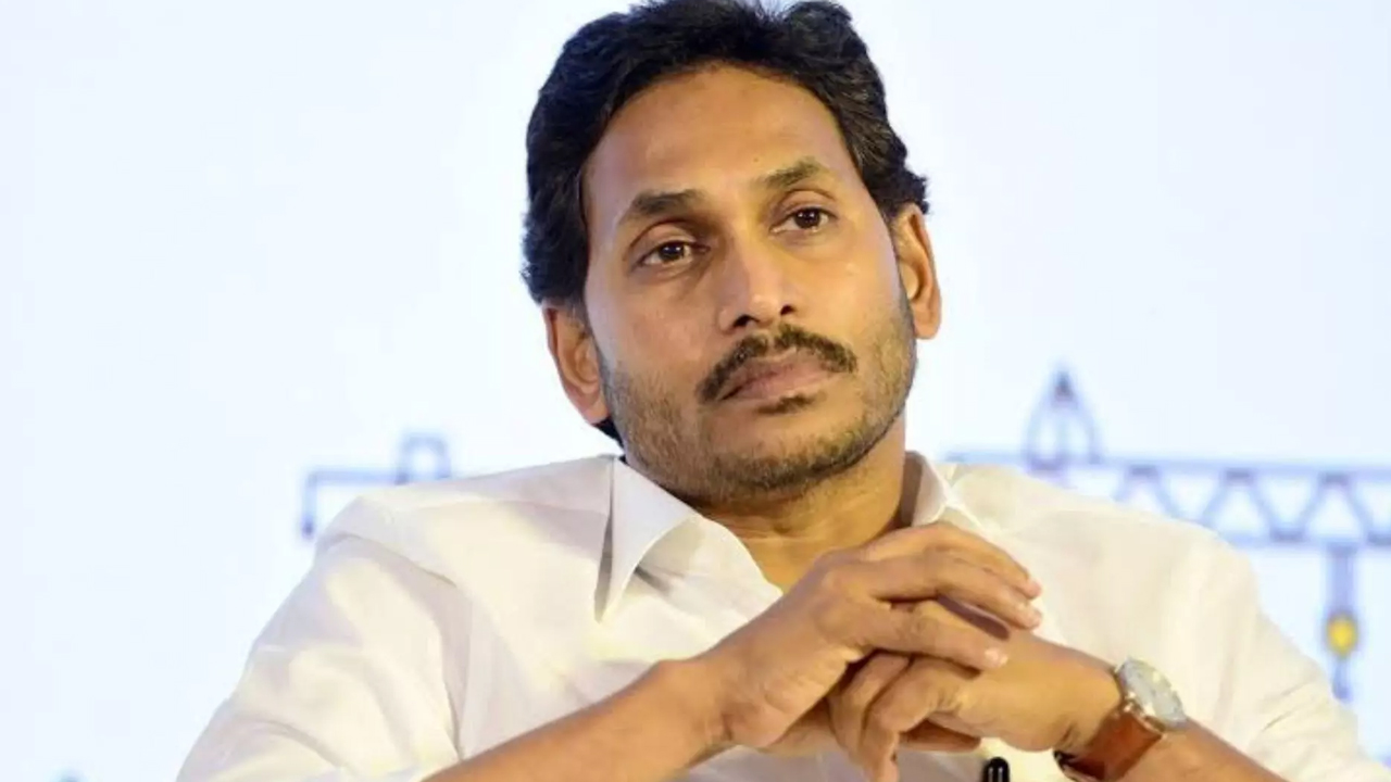 Jagan again Bangalore: మళ్లీ బెంగుళూరు జగన్.. యలహంక ప్యాలెస్‌లో ఏం జరుగుతోంది?