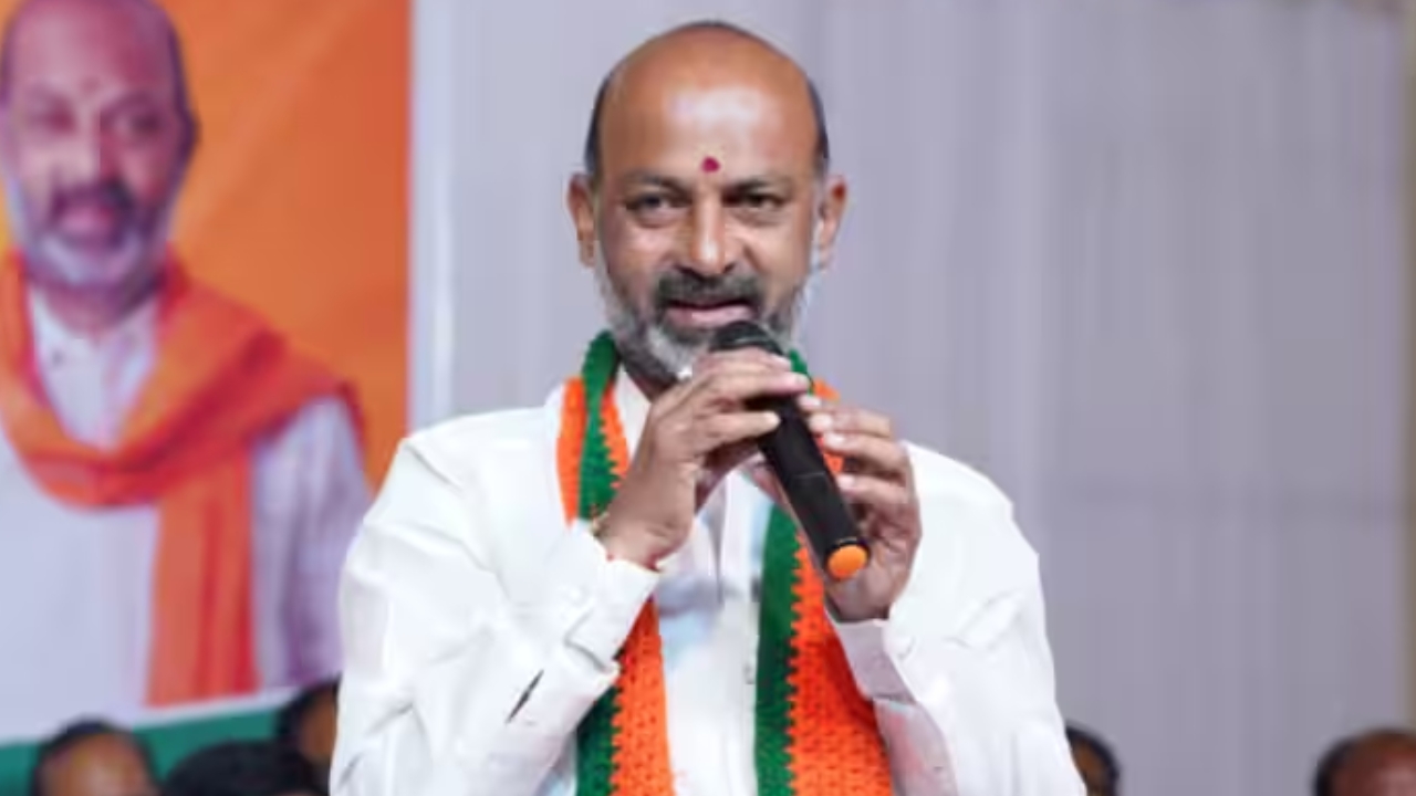 Bandi Sanjay on Karimnagar Development: ఆ బాధ్యత నాదే.. అవసరమైతే పొన్నం, గంగులతోనూ మాట్లాడుతా: బండి సంజయ్