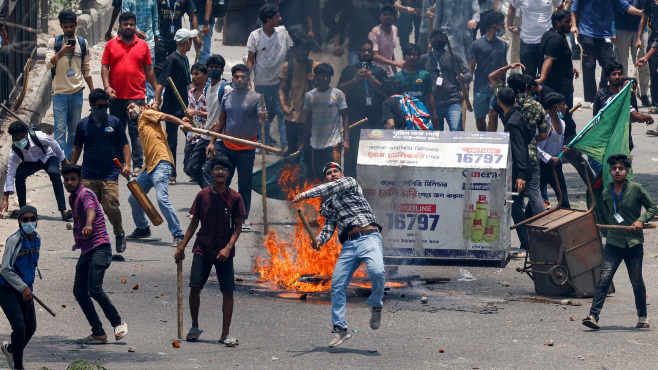 Bangladesh Supreme Court: బంగ్లాదేశ్‌లో విద్యార్థులకు అనుకూలంగా కోర్టు తీర్పు.. రిజర్వేషన్లు 7 శాతానికి తగ్గింపు