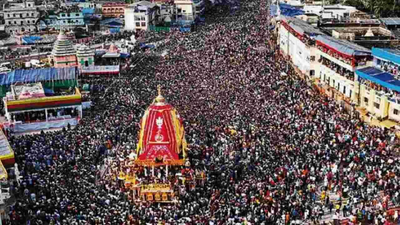 Jagannath Rath Yatra: పూరీ జగన్నాథ రథయాత్రకు పోటెత్తిన భక్తజనం..తొక్కిసలాటలో వందలమందికి గాయాలు, ఒకరు మృతి