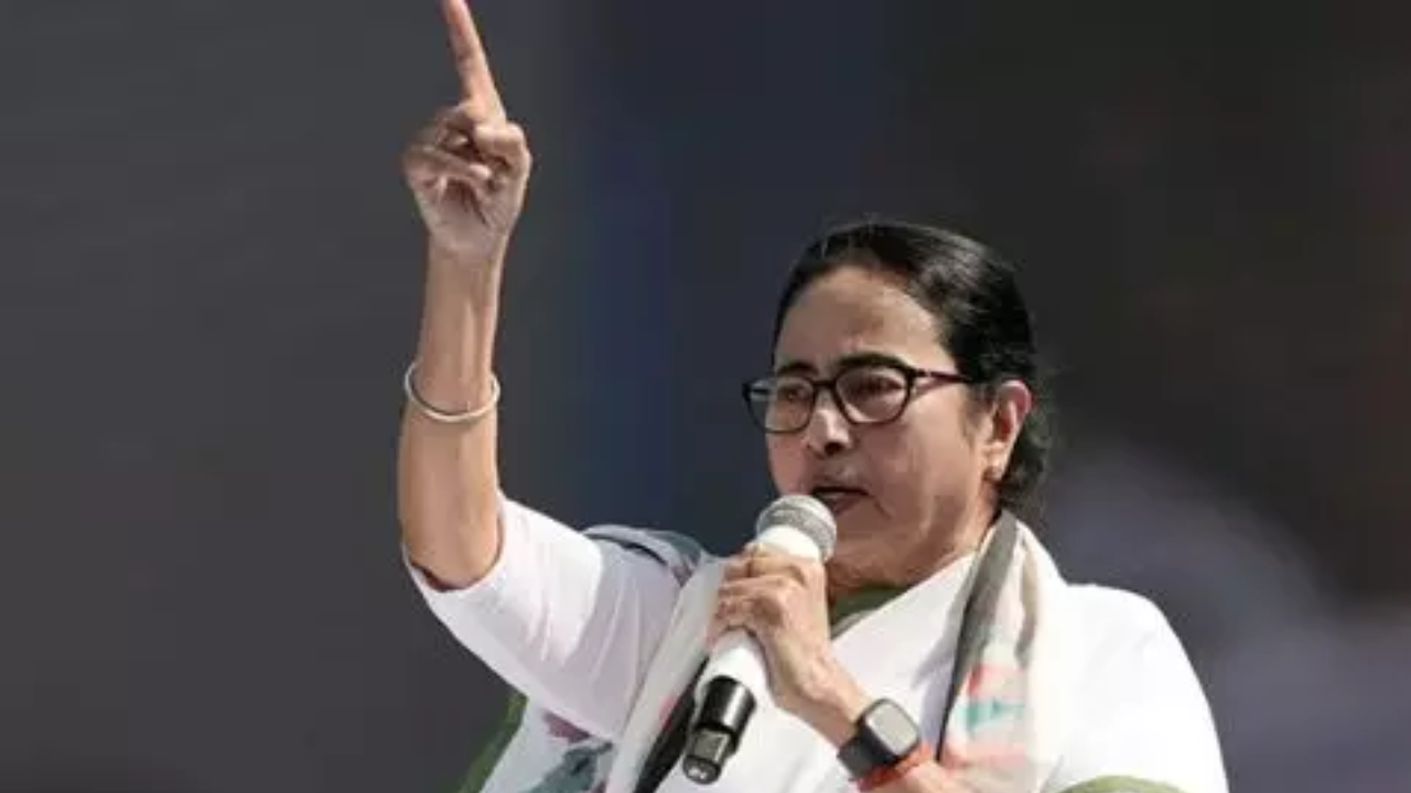 Mamata Banerjee:పశ్చిమ బెంగాల్ జోలికొస్తే తాట తీస్తాం: మమతా బెనర్జీ