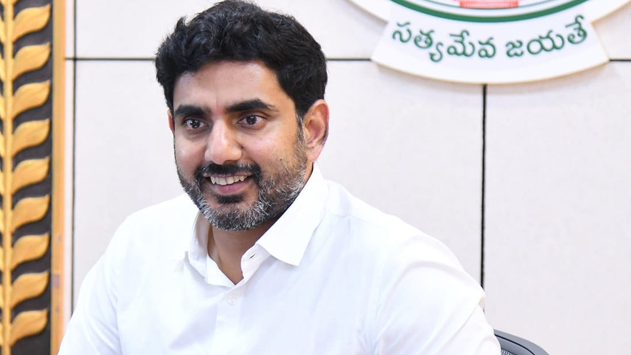 Nara lokesh with BJP MLAs: వైసీపీ నుంచి చేరికలు.. మంత్రి లోకేష్‌తో బీజేపీ ఎమ్మెల్యేల ముచ్చట్లు