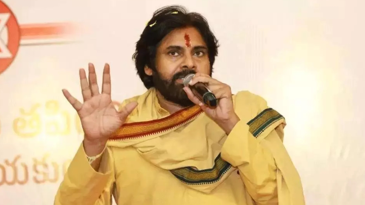 Pawan Kalyan Speech in Pithapuram: ‘అసెంబ్లీ గేటు కూడా తాకనీయమన్నారు.. కానీ బద్దలు కొట్టేలా చేశారు’