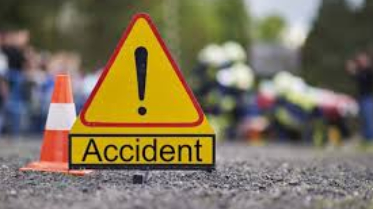 Road Accident: కేబుల్ బ్రిడ్జీపై ప్రమాదం.. ఇద్దరు యువకులు కిందపడి దుర్మరణం