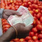 Tomatoes Price| కిలో టమోటా రూ.100.. దేశ రాజధానిలో మండిపోతున్న కూరగాయల ధరలు!