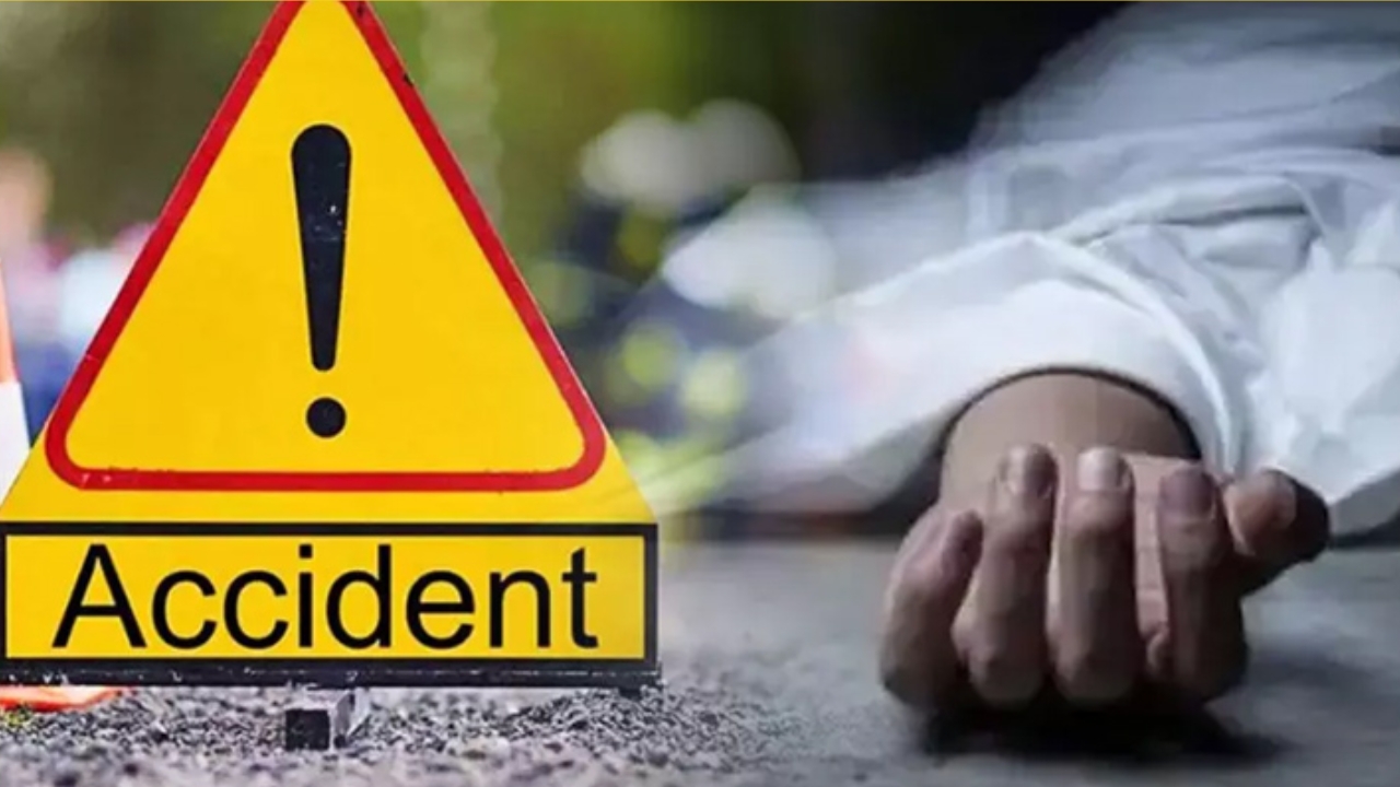 Two die after bike rams bus: చందానగర్‌లో రోడ్డు ప్రమాదం.. ఇద్దరు మృతి