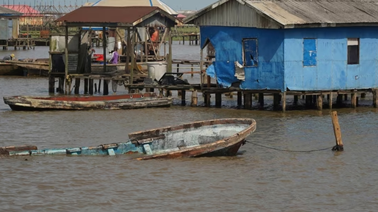 fishing vessel sinks: సౌత్‌ అట్లాంటిక్‌లో ఘోరం, మునిగిపోయిన చేపల బోటు, ఆరుగురు మృతి