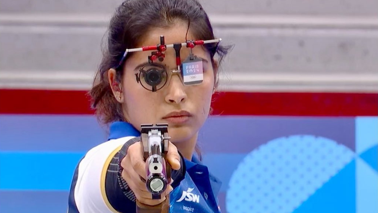 Manu Bhaker: తొలి పతకం సాధించిన మను భాకర్ ఎవరు? ఆమె గురించి ఈ విషయాలు మీకు తెలుసా?