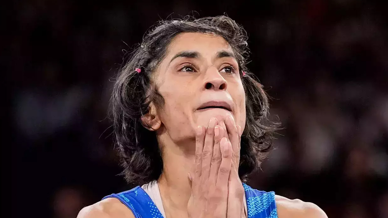 Vinesh Phogat: అంత బిల్డప్ అవసరమా?.. వినేశ్ ఫోగట్ తీర్పుపై నిరసనల వెల్లువ