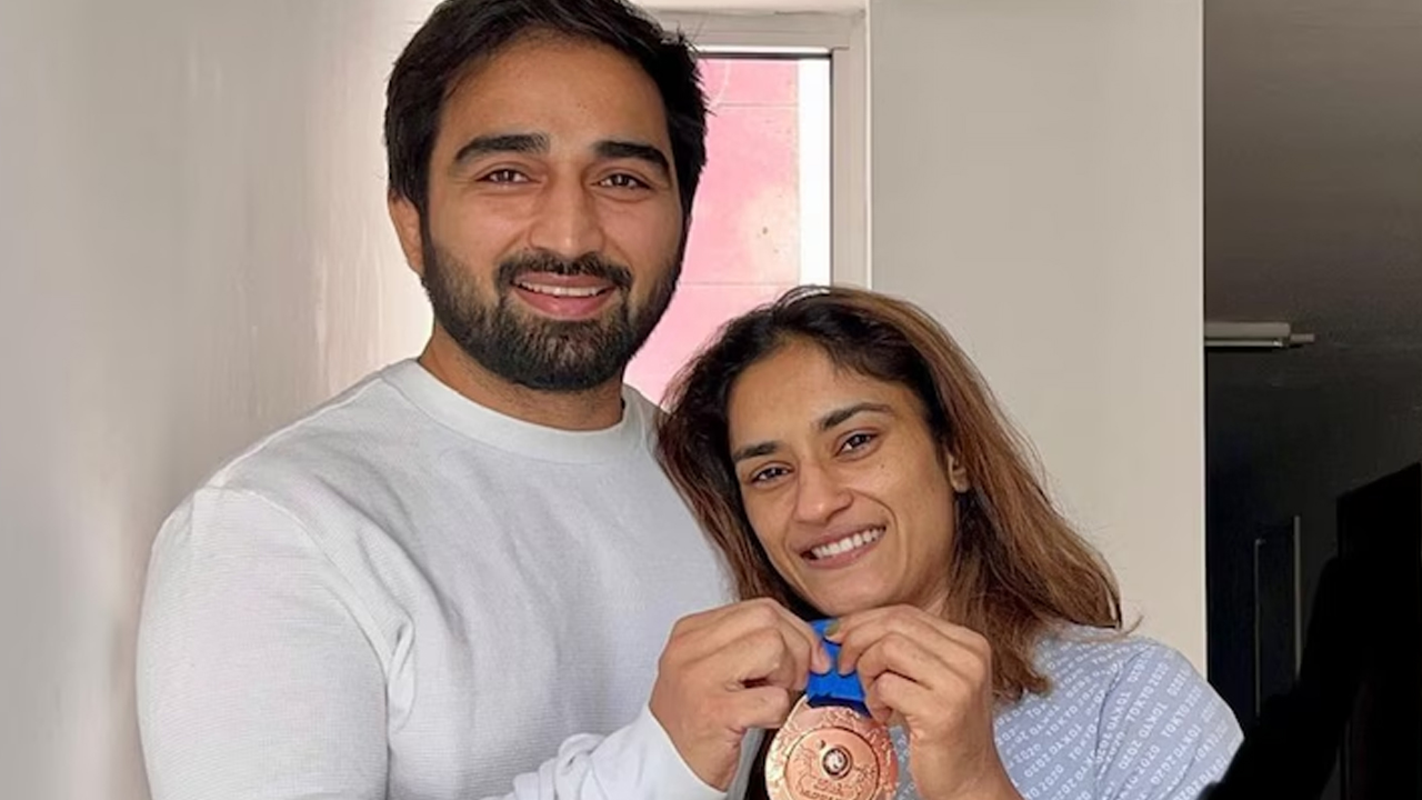 Vinesh Phogat: వినేశ్ కి ఎవరూ డబ్బులివ్వలేదు: భర్త సోమ్ వీర్