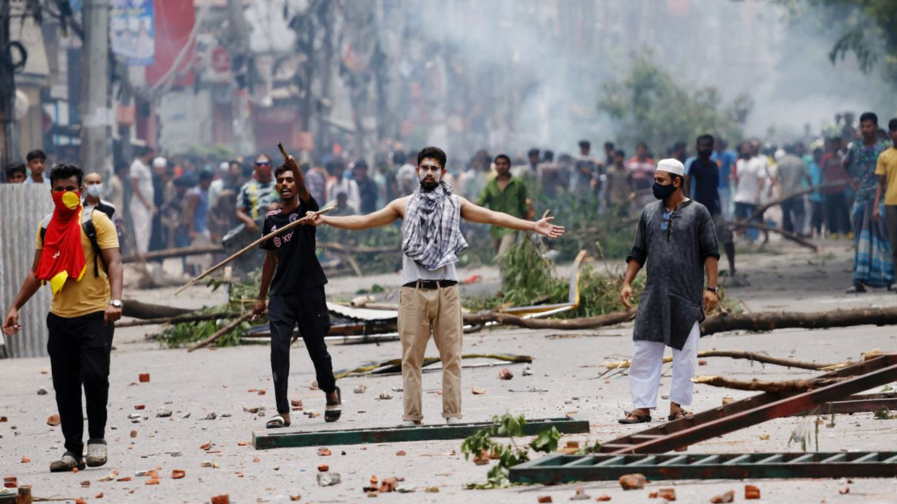 Bangla Student Protest: భారత్ – బంగ్లాదేశ్ సరిహద్దుల్లో హై అలర్ట్..